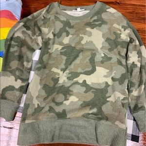 Camo sweater size Med